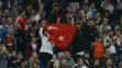 Hráči Besiktasu jasajú po góle v sieti Lyonu vo štvrťfinále EL.