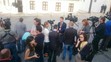 Viktor Vincze a ostatní novinári čakajú na príchod európskych lídrov na Bratislavský hrad.