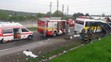 Nehoda autobusu a kamióna na R1