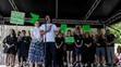 Na snímke zľava odvolaná generálna riaditeľka Slovenskej národnej galérie (SNG) Alexandra Kusá a odvolaný generálny riaditeľ Slovenského národného divadla (SND) Matej Drlička stoja na pódiu počas protestného z