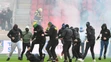 Bitka medzi fanúšikmi Slovana a Spartaka počas 11. kola futbalovej Fortuna ligy.