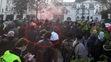 Na proteste utrpel zranenia iba 15-ročný chlapec. Polícia hovorí, že nebol náhodným okoloidúcim.