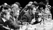 V Slovenskom národnom divadle sa 29. novembra 1989 uskutočnilo manifestačné zhromaždenie, účastníci ktorého nadšene privítali podpis dohody medzi Občianskym fórom a Verejnosťou proti násiliu.