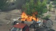 Na snímke z videa horiace auto počas zrážok vojakov KFOR s kosovskými Srbmi v meste Zvečan na severe Kosova.
