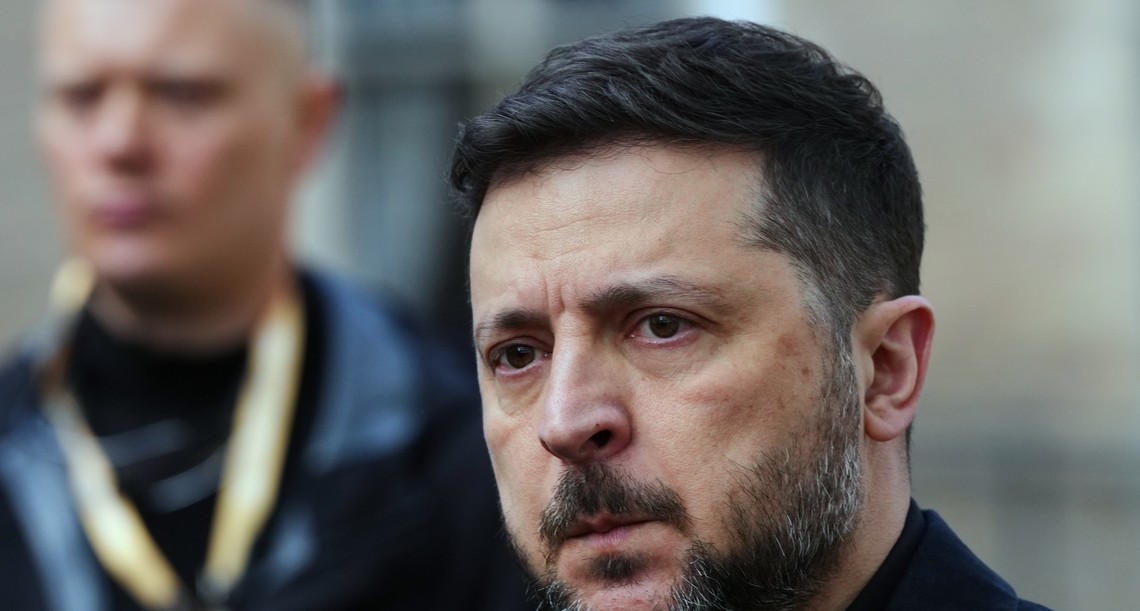 Cesty či muničné sklady. Zelenskyj tvrdí, že Bielorusko pri hraniciach s Ukrajinou buduje vojenskú infraštruktúru