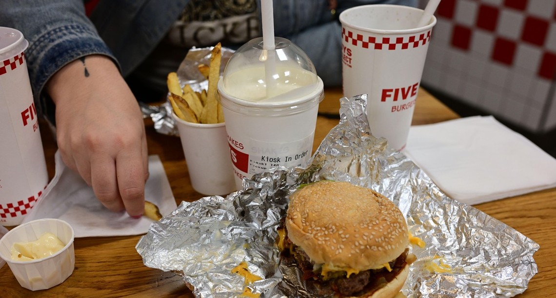 Z avizovaného nebude nič. Populárny fastfood na slovenský trh zatiaľ nevstúpi