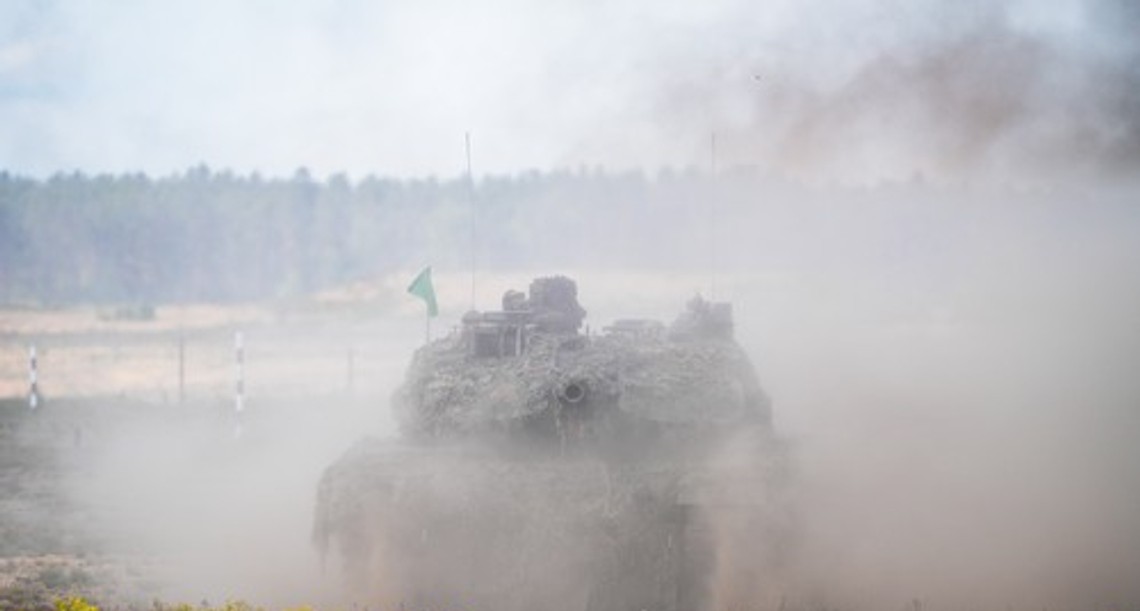 Výstrel, ktorý sa zapíše do dejín. Ukrajinci pri rekordnom zásahu otestovali hranice schopností európskeho tanku