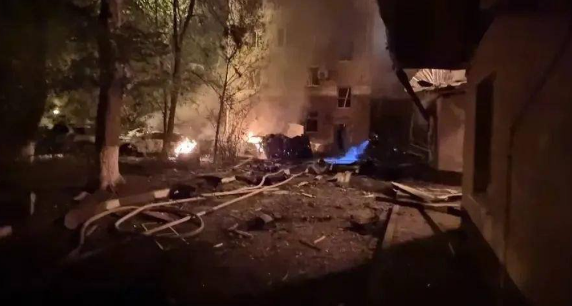 VIDEO: Rusko a Ukrajina na seba vzájomne útočili. Hlásia viacerých zranených
