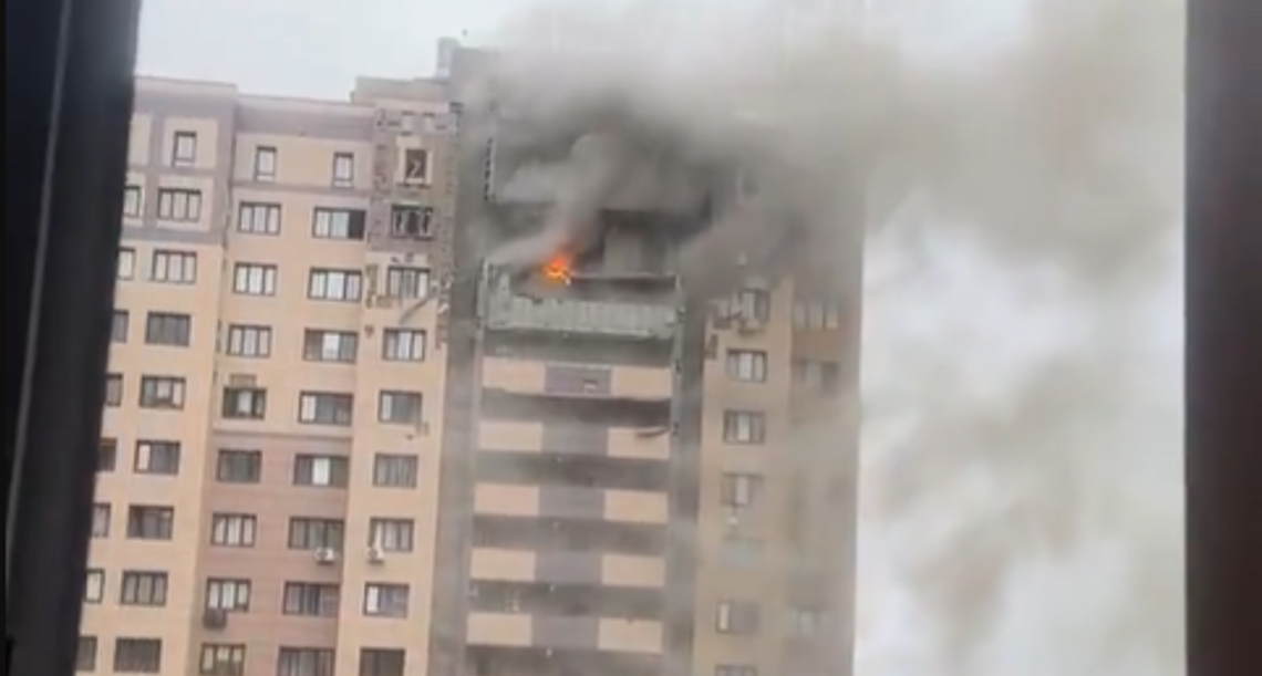 VIDEO: Na Kyjev leteli ruské balistické rakety. Ukrajinci zasiahli veľkú moskovskú rafinériu