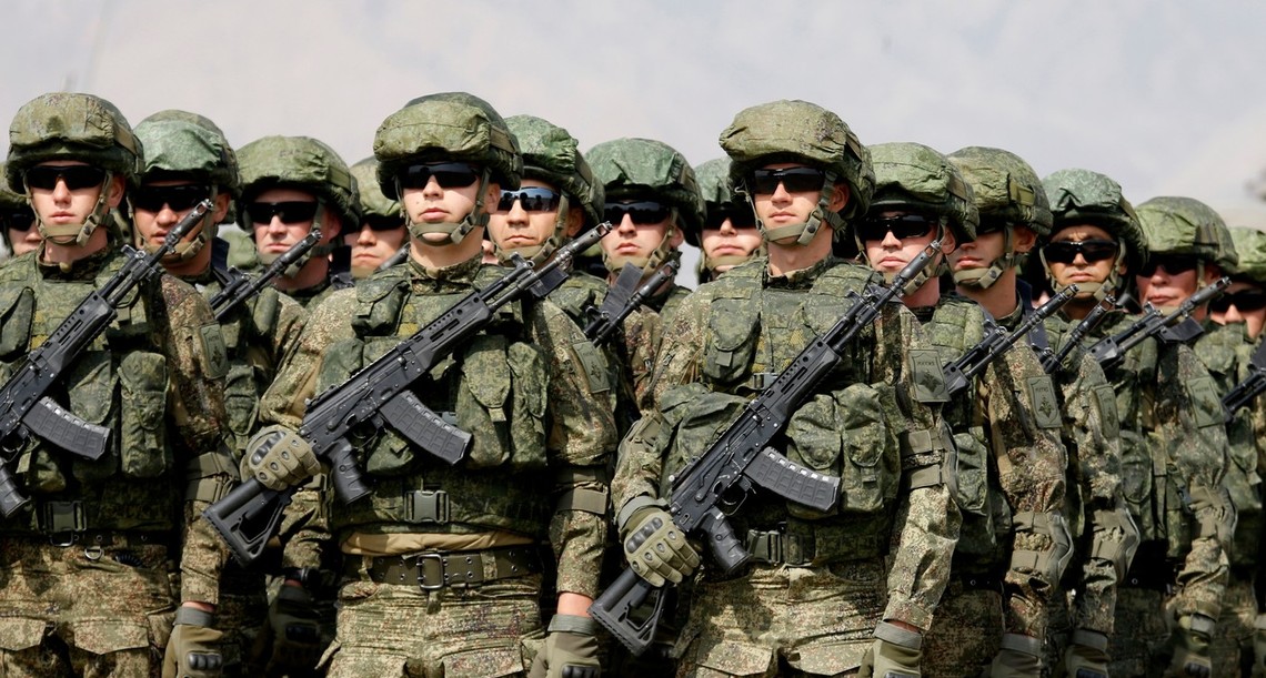 Rusko má na hraniciach NATO 360-tisíc vojakov pripravených na boj, tvrdí nemecký expert. Litva to označila za nezmysel