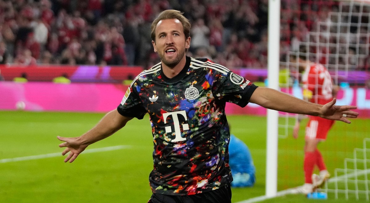 Historický rekord Kanea, hetrik Oliseho. Bayern totálne deklasoval Berlínčanov