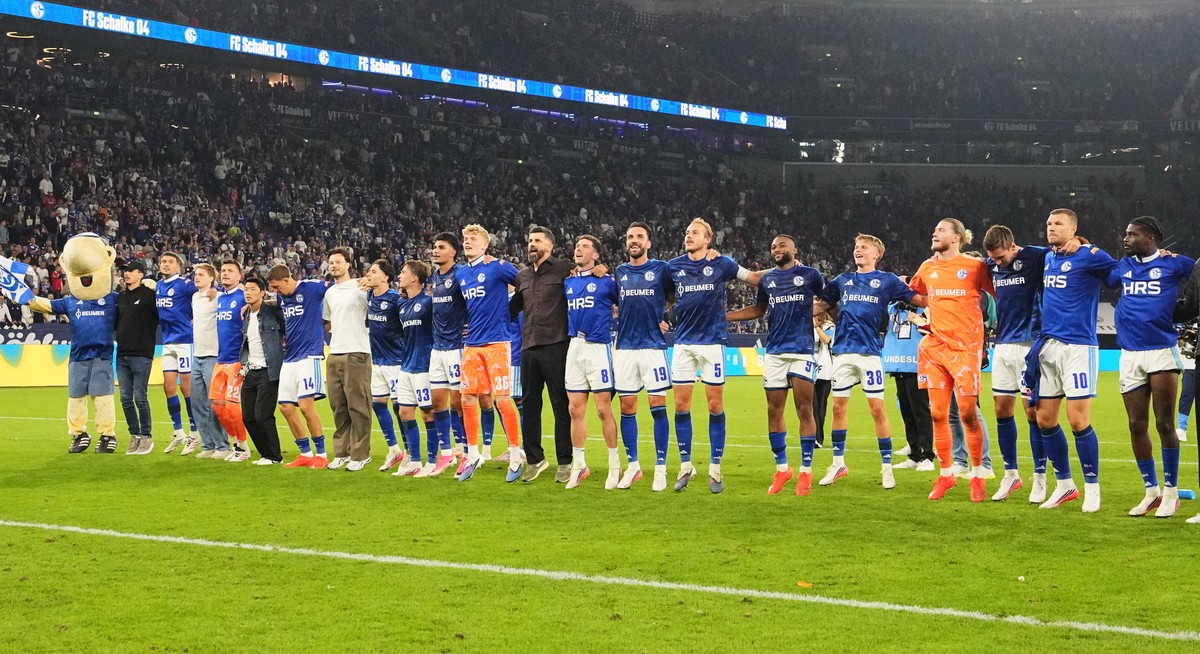 Schalke prerušilo unikátnu sériu, Bayern prvý raz po 67 kolách nie je na čele Bundesligy. Elversberg opäť víťazne