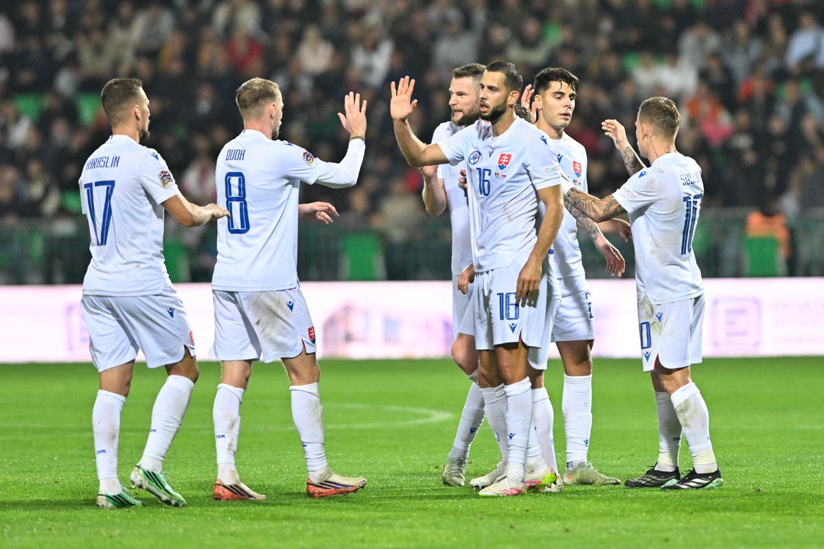 Slováci nenechali nič na náhodu. Po dominantnom víťazstve ich od postupu delí len krôčik