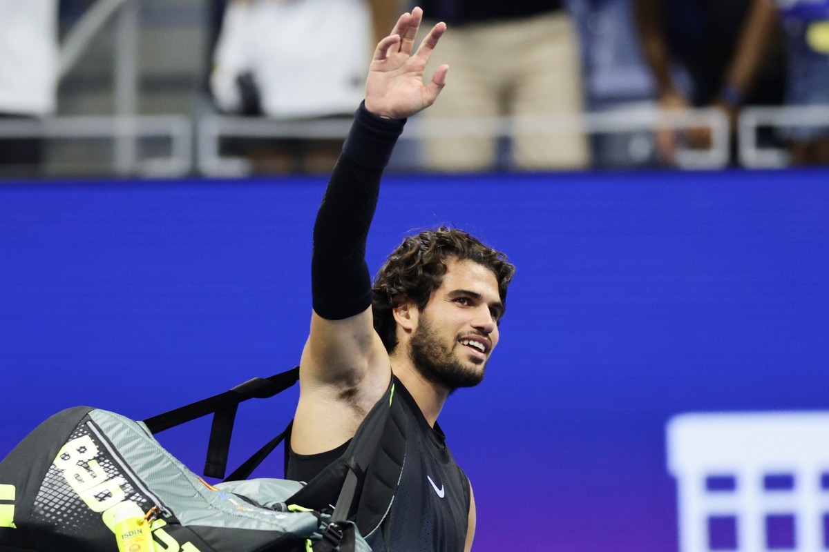 US Open: Alcaraz titul neobháji, v dlhom zápase nestačil na domáceho tenistu. Tiafoe otočil stratený duel