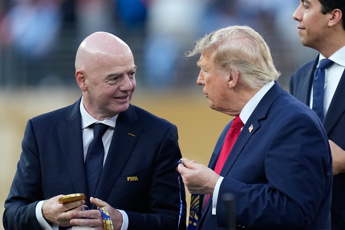 Šéf FIFA čelí ďalšej kritike. Organizácia pre ľudské práva podala na Infantina sťažnosť