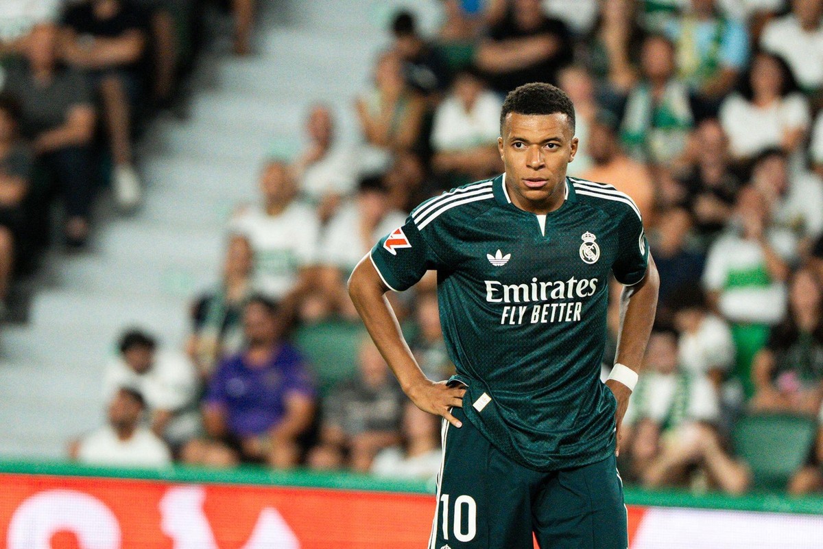 VIDEO: Mbappé a Vinicius vyvolali pred zápasom rozruch. Stačilo jedno gesto