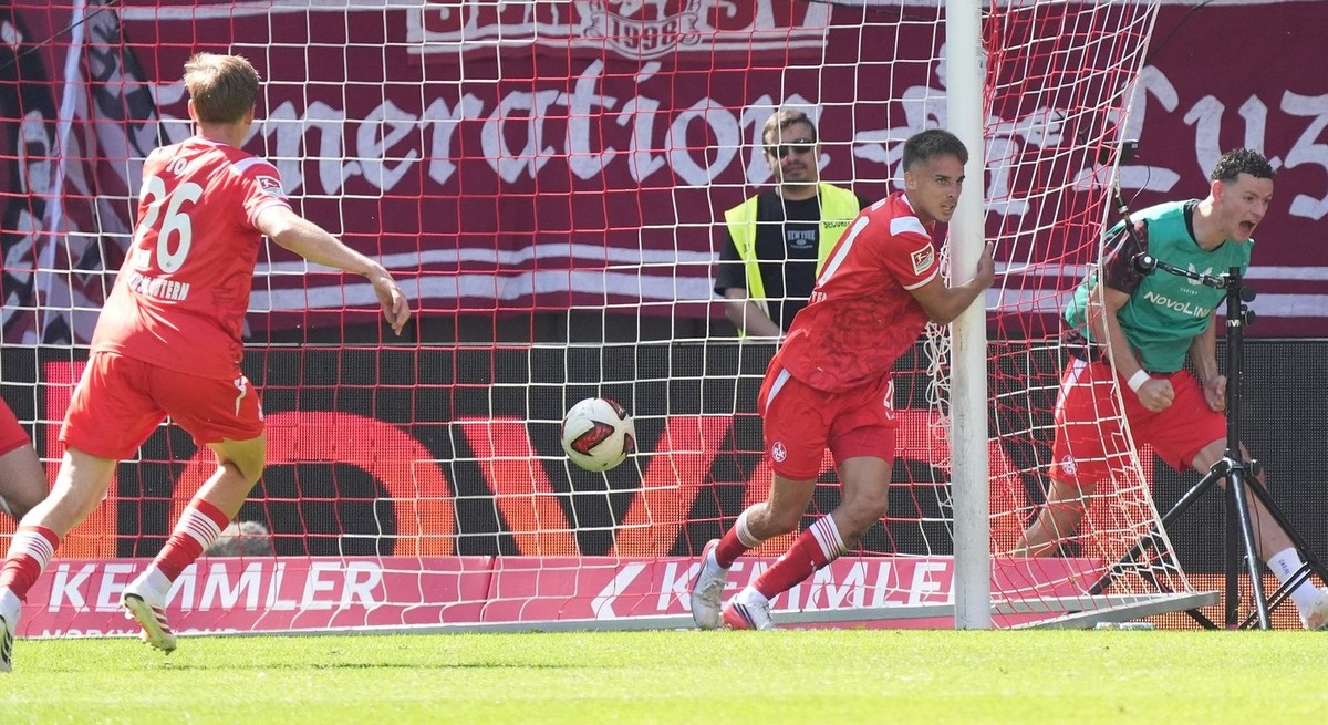 VIDEO: Slováci v Nemecku úradovali. Kaprálik zariadil dva góly Kielu, Sauer si otvoril strelecký účet