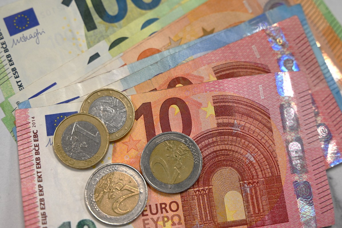 Slovaci Zarabaju Hlboko Pod Priemerom Eu Pozrite Si Kolko Maju Susedne Krajiny