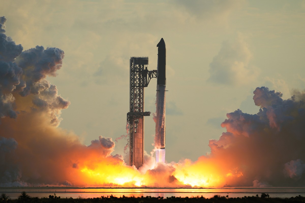 VIDEO: Historický test rakety SpaceX. Starship prvýkrát dosiahla obežnú dráhu