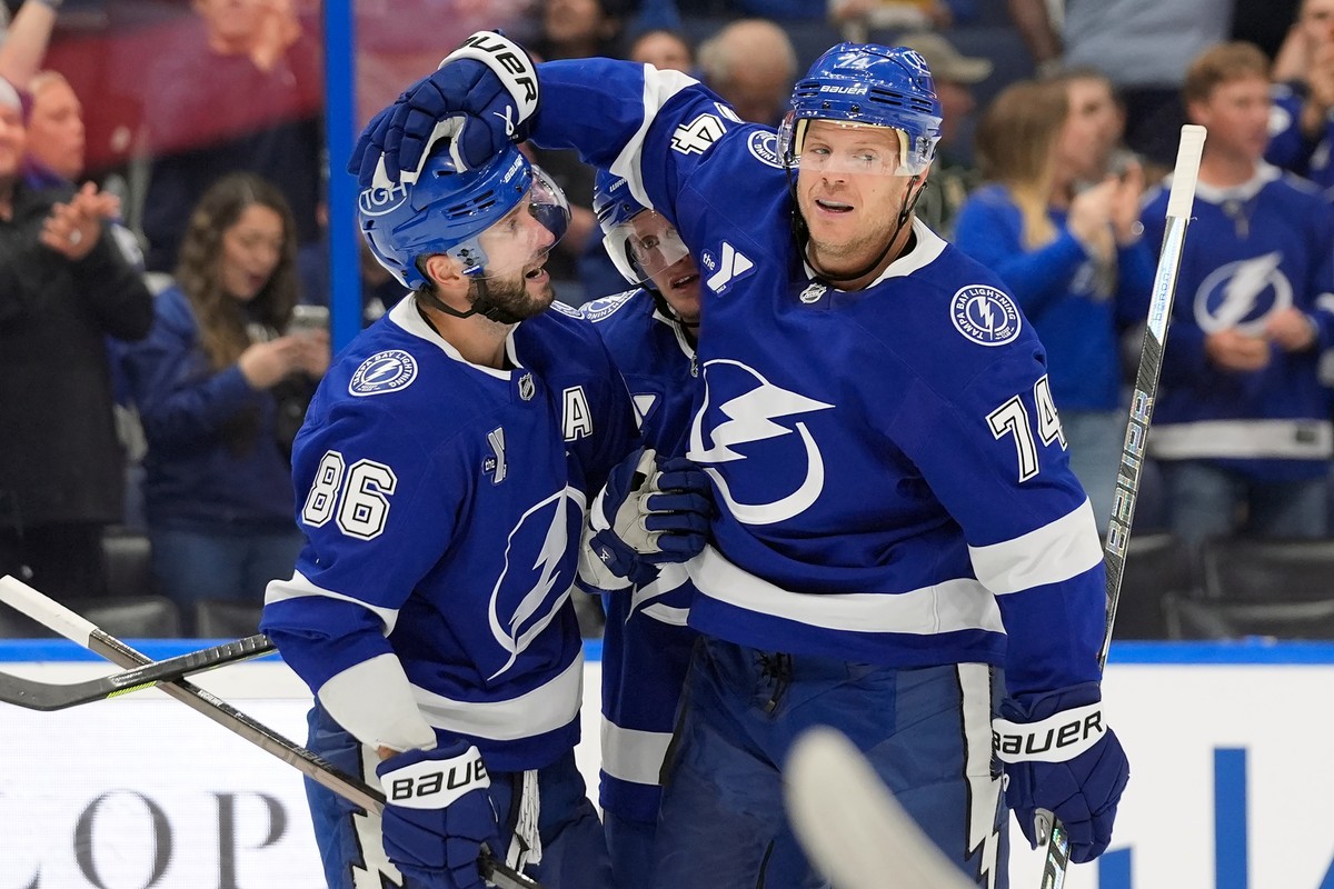 Photo: tnlive.sk NHL: Černák Records First Point as Tampa Wins; Montreal and Calgary Fall