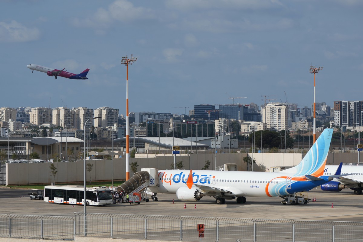 Omán zakázal druhému pilotovi spoločnosti FlyDubai lietať. Obáva sa extrémizmu