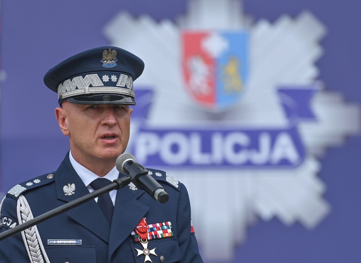 Szef polskiej policji potwierdził, że granatnik podarowany mu na Ukrainie eksplodował w jego biurze