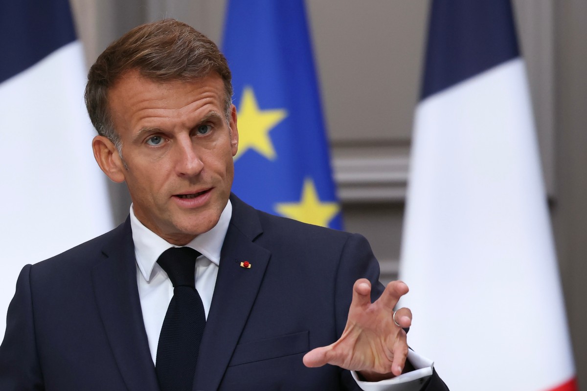 Francúzsko sa stalo cieľom hybridných útokov Ruska. Macron nariadil vláde pripraviť plán ochrany