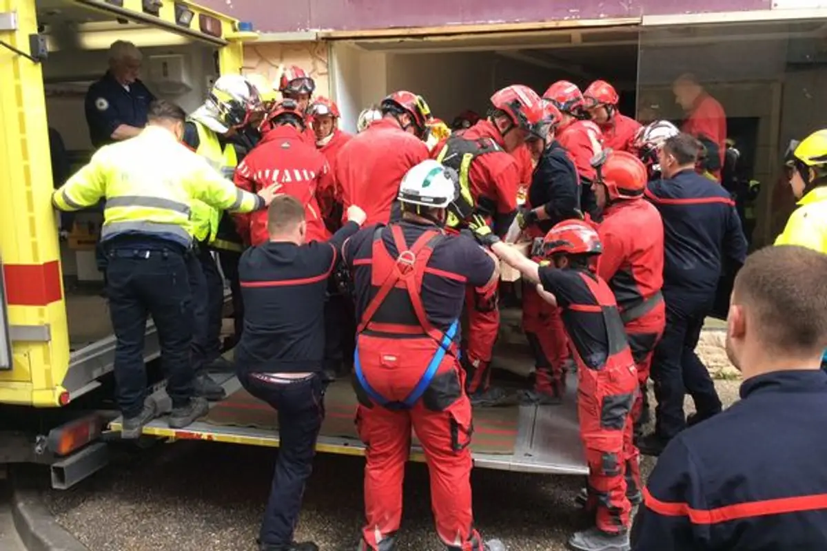 Prevoz takmer 400 kilogramov vážiacej ženy.