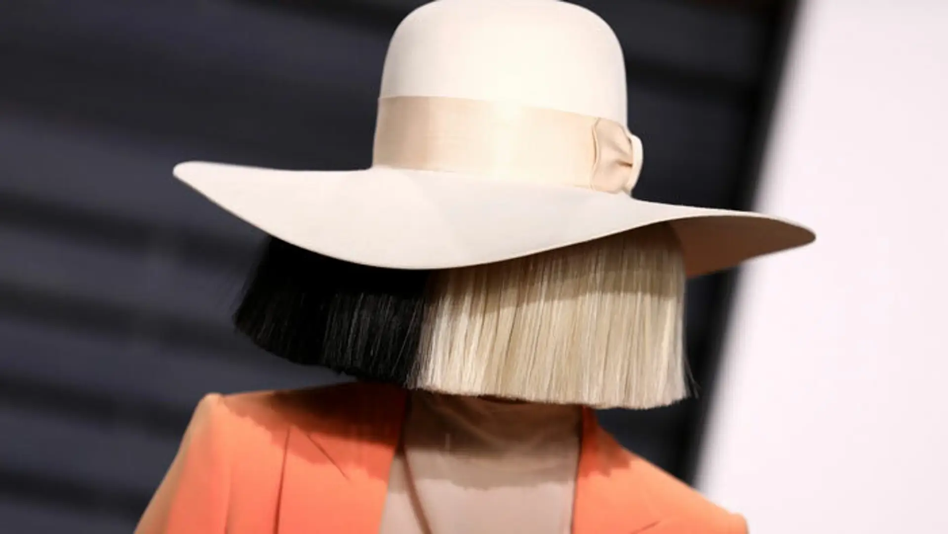 Sia na Vanity Fair Oscar Party