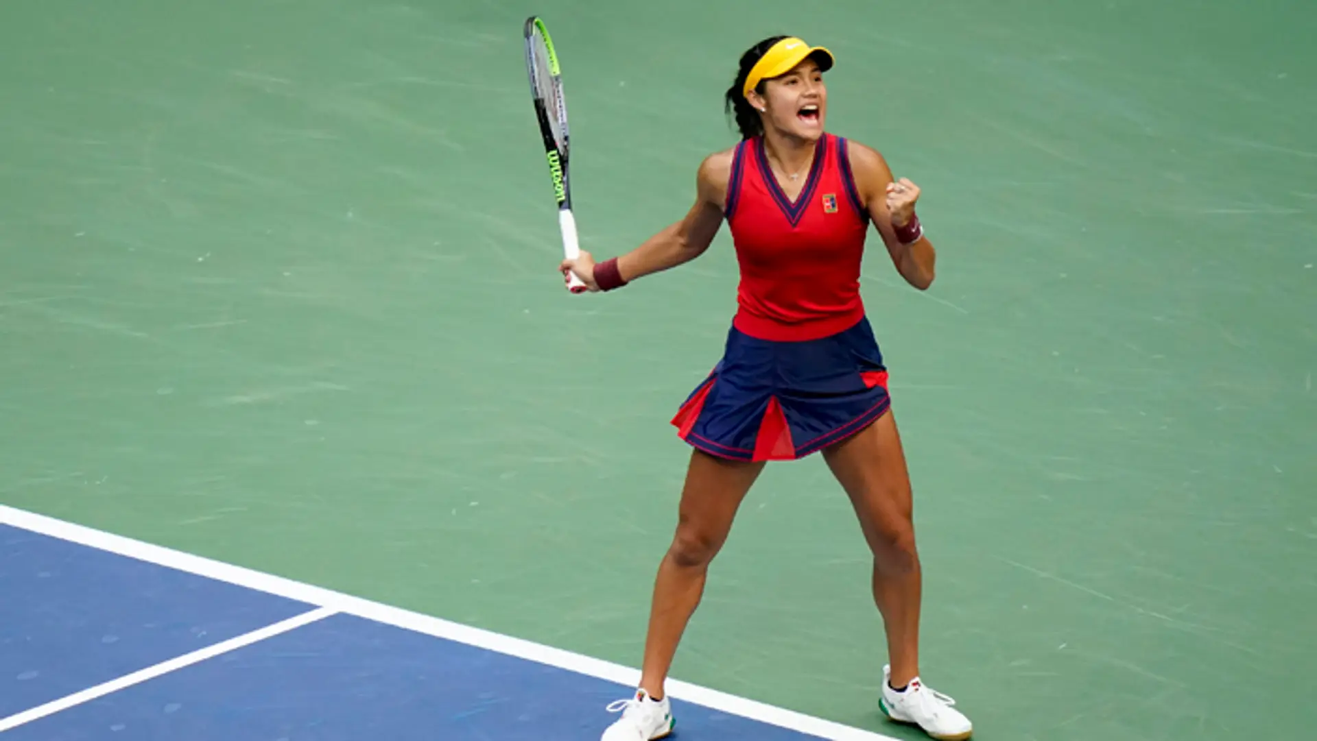 Emma Raducanuová sa teší z víťazstva na US Open.
