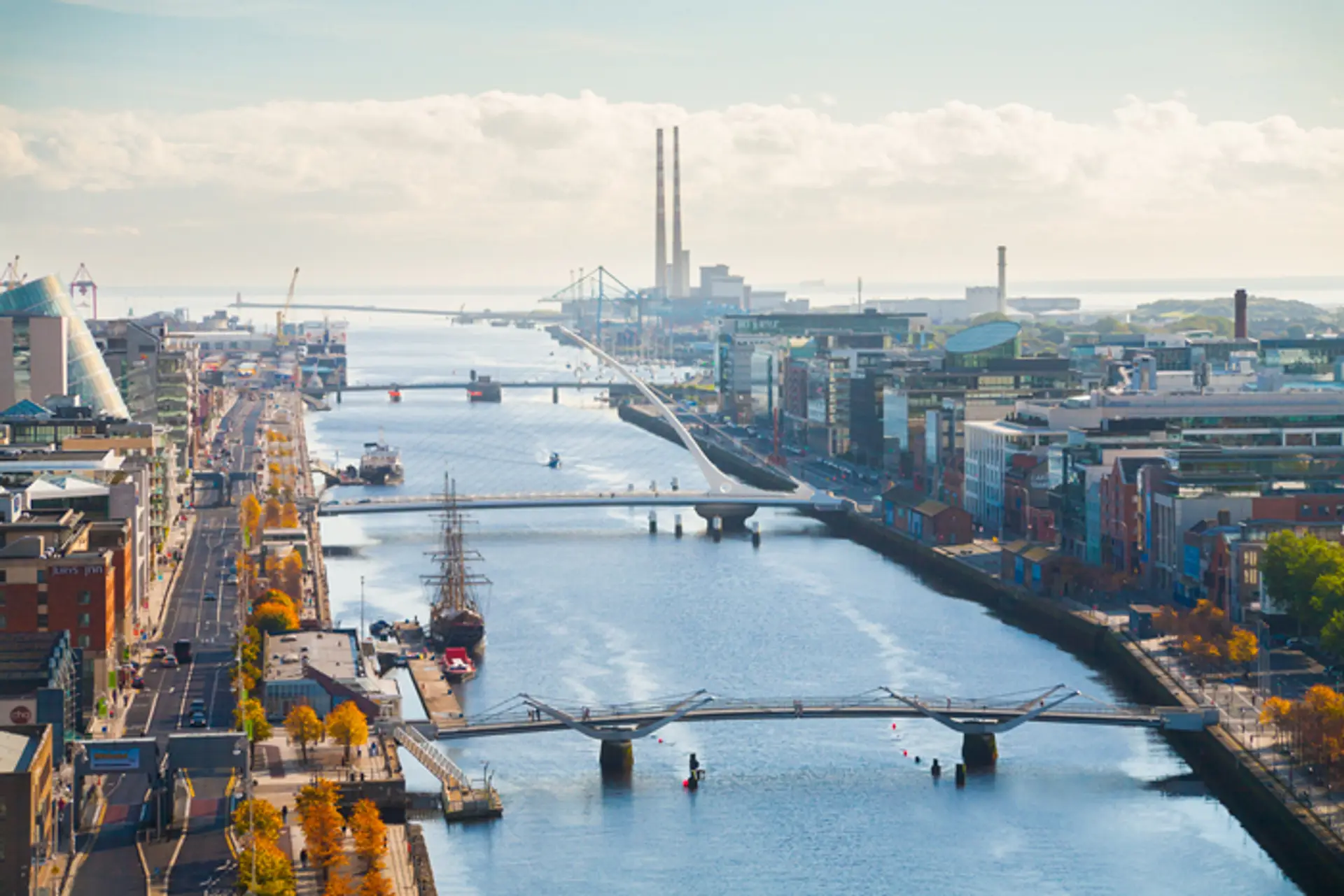 Pohľad na priemyselnú časť írskeho Dublinu.