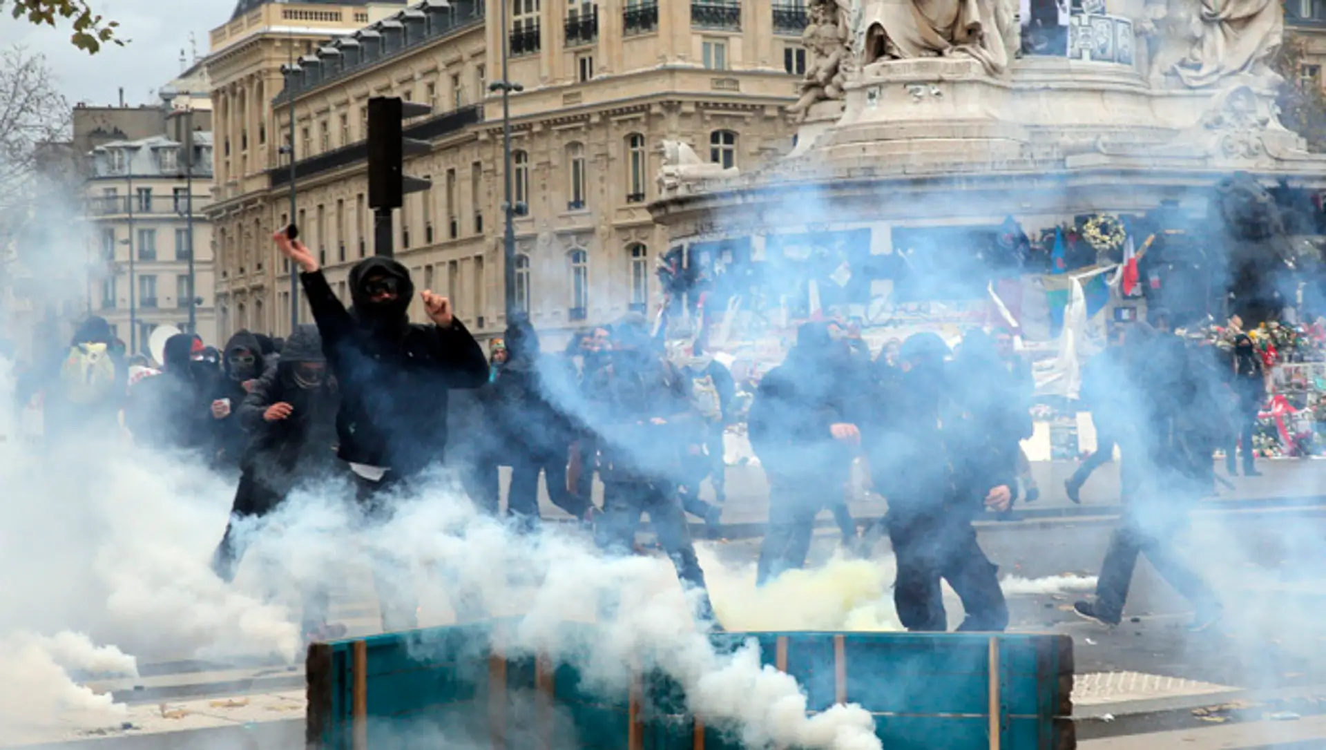 Demonštrácie v Paríži.