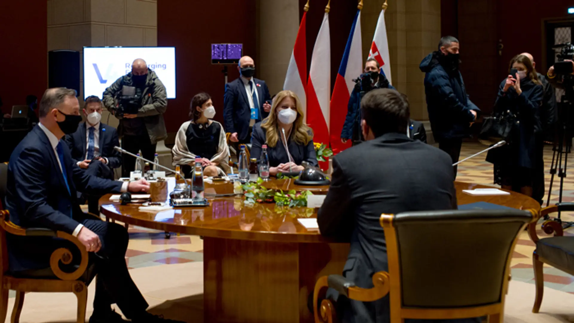 Prezidentka Zuzana Čaputová na rokovaní V4 v Budapešti.