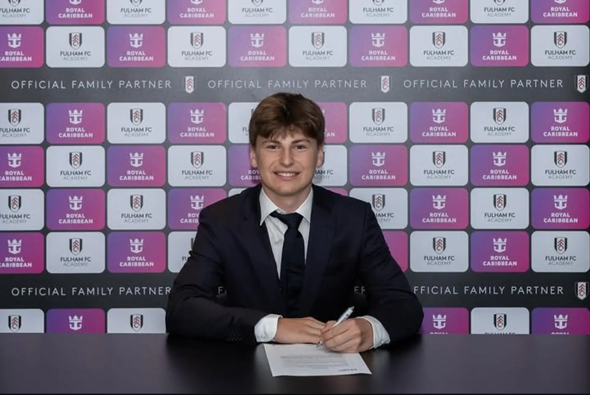 Damian Čech podpísal prvú profesionálnu zmluvu.