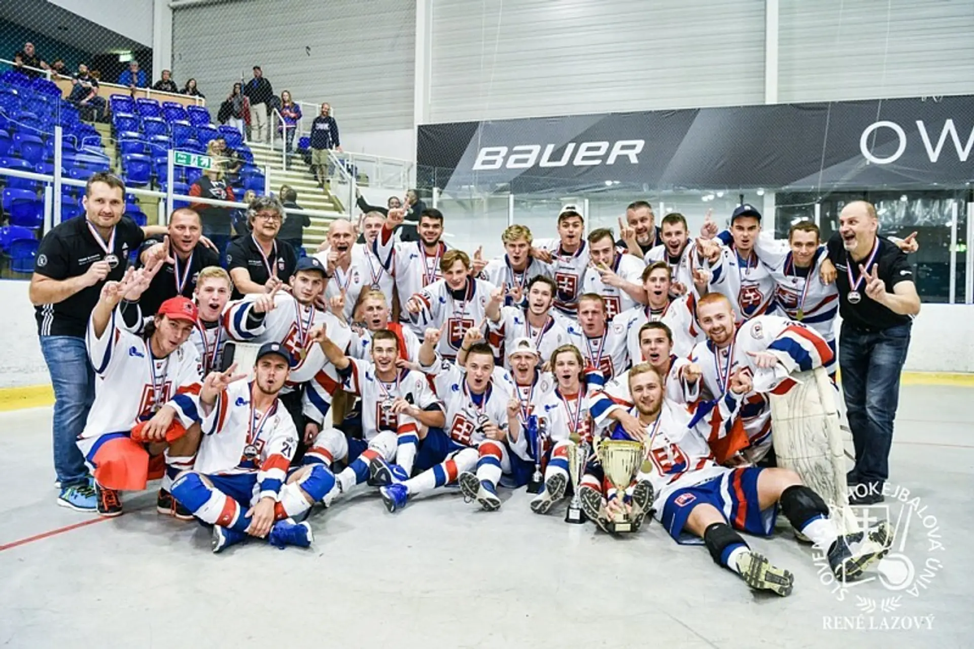 Slovenská dvadsiatka obhájila juniorský titul majstrov sveta v hokejbale