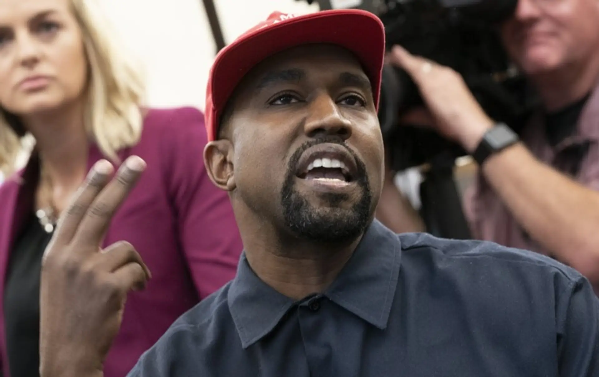Na snímke kontroverzný raper Kanye West.