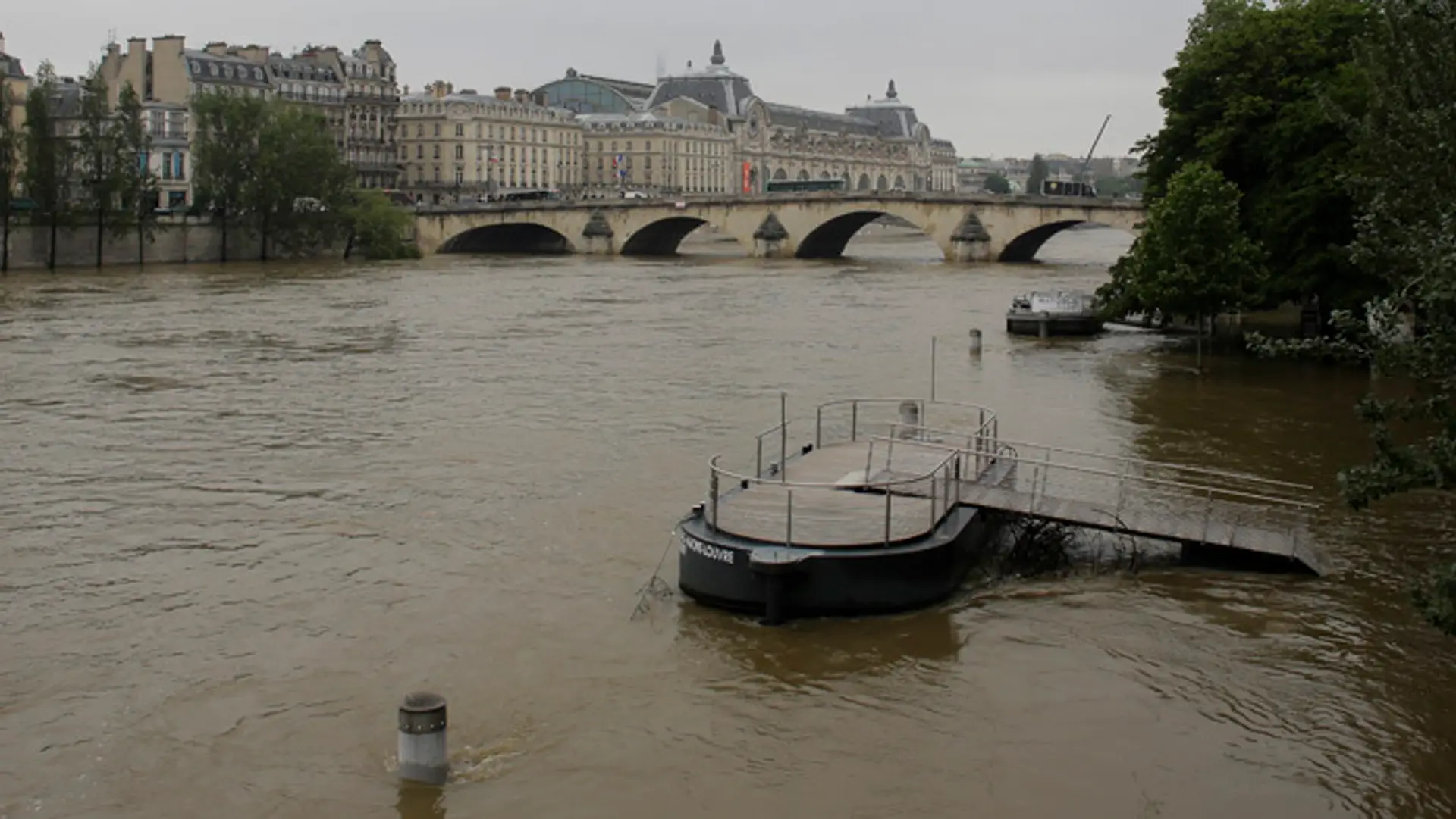 Seina v Paríži.