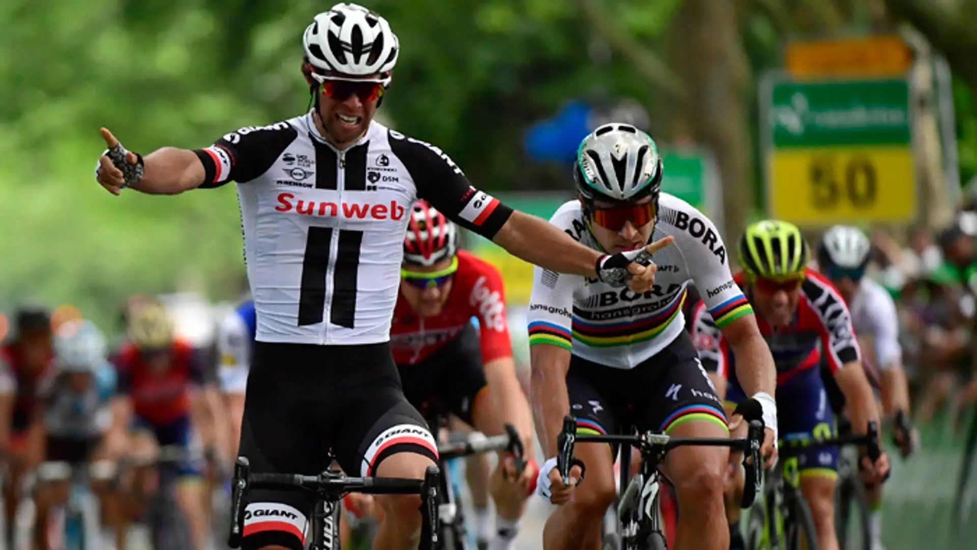 Víťaz 3. etapy Michael Mattews, druhý skončil Peter Sagan.