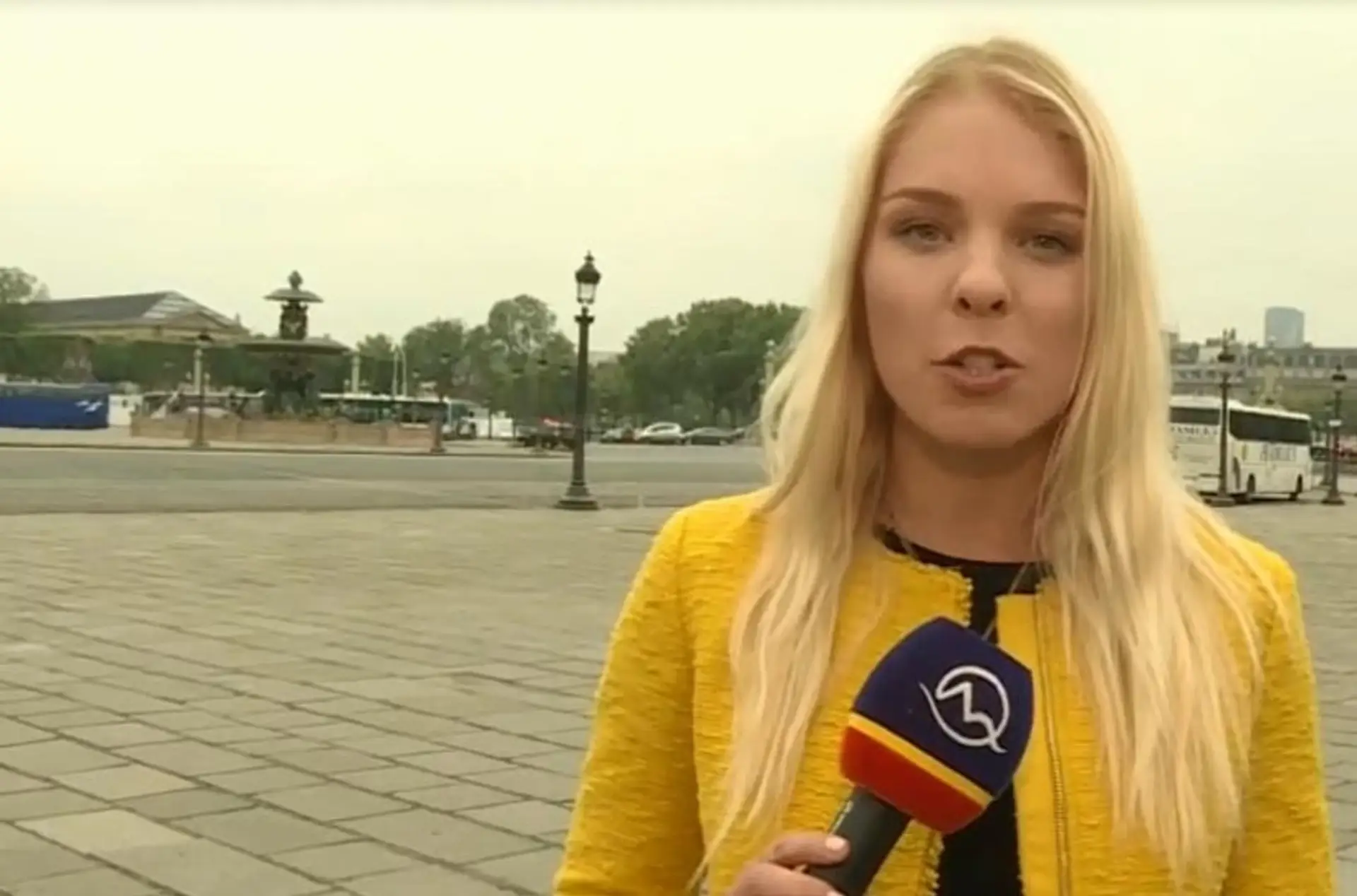 Naša redaktorka Veronika Cifrová Ostrihoňová v Paríži.
