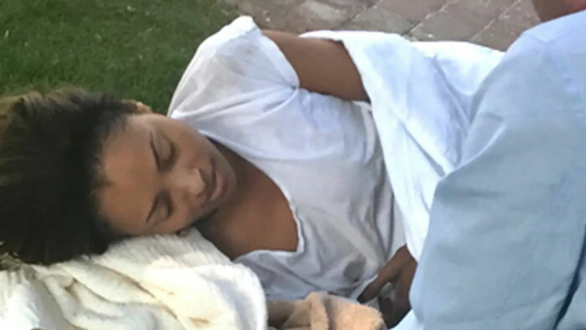 Kat Graham skolabovala