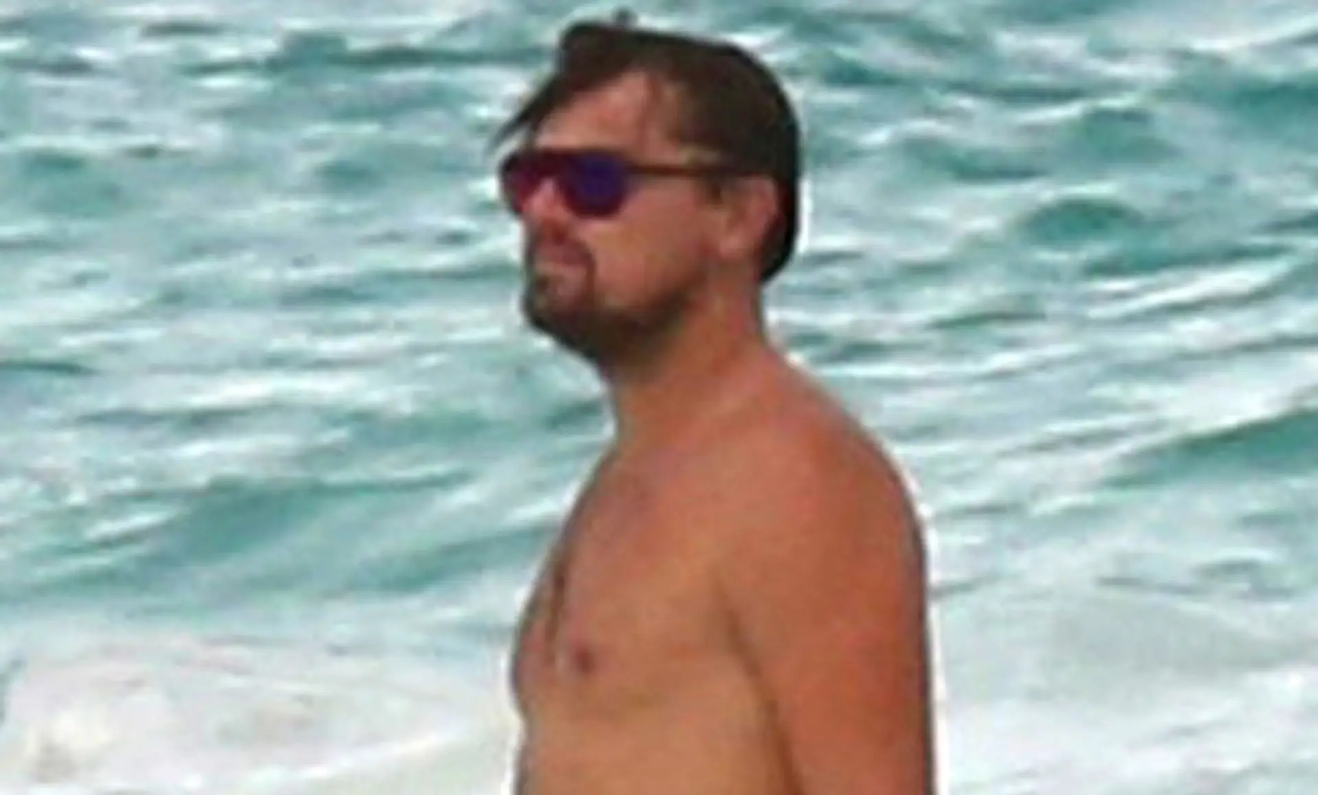 DiCaprio na dovolenke: Žiadne tehličky na bruchu nečakajte