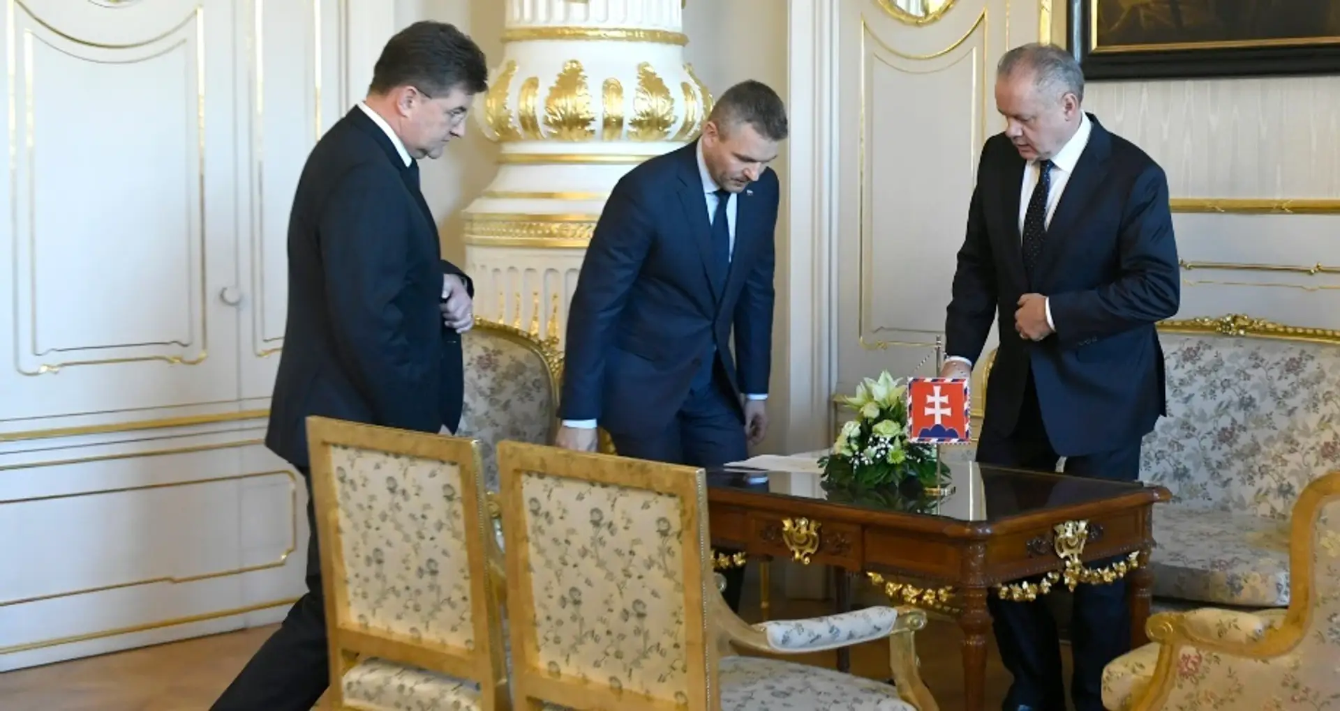 Prezident, premiér a minister.