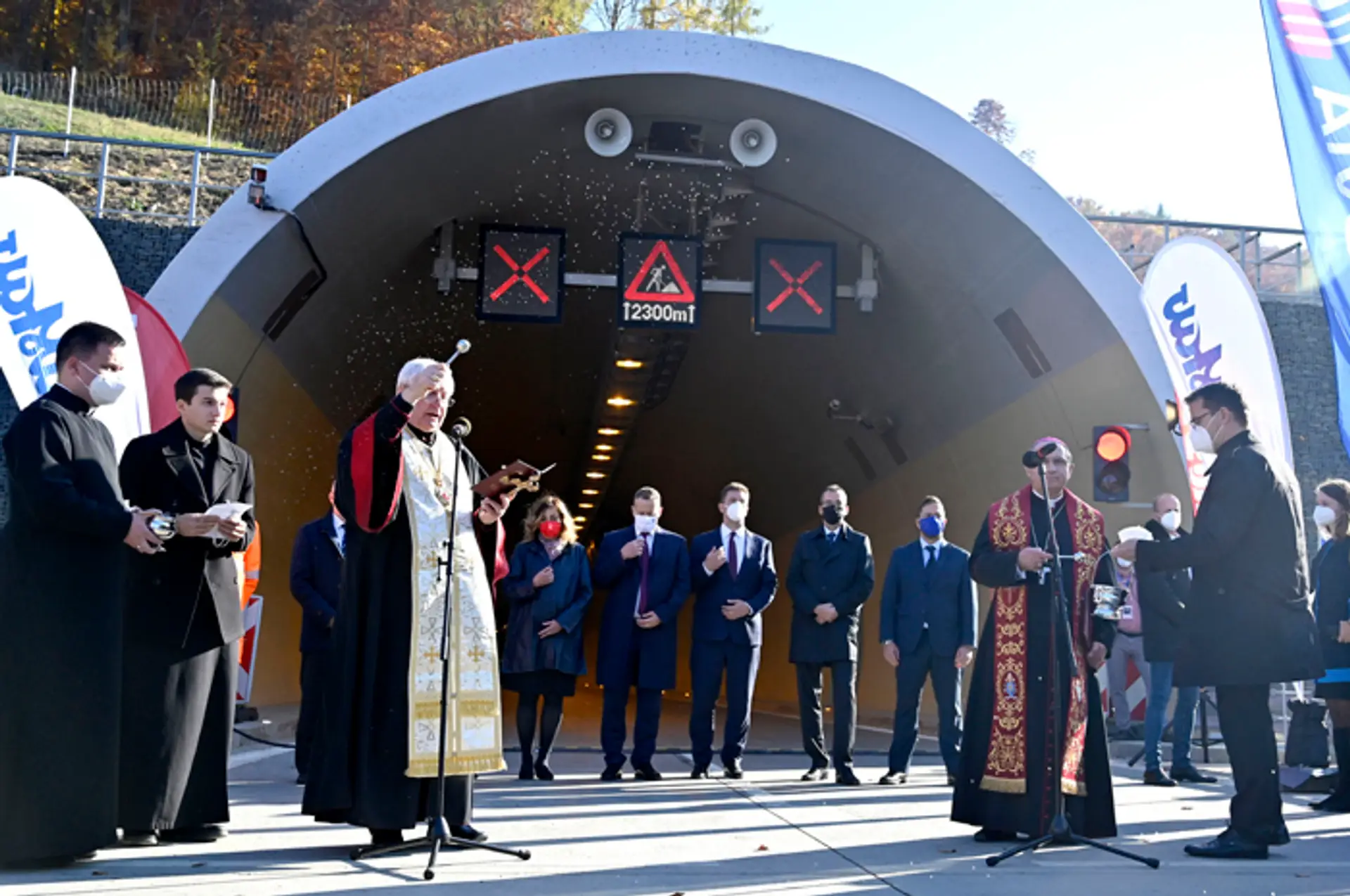 Otvorenie diaľnice D1 Prešov, západ - Prešov, juh pred tunelom Prešov.