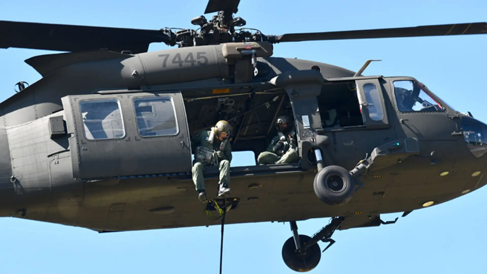 Na archívnej snímke vrtuľník Sikorsky UH-60M Black Hawk.