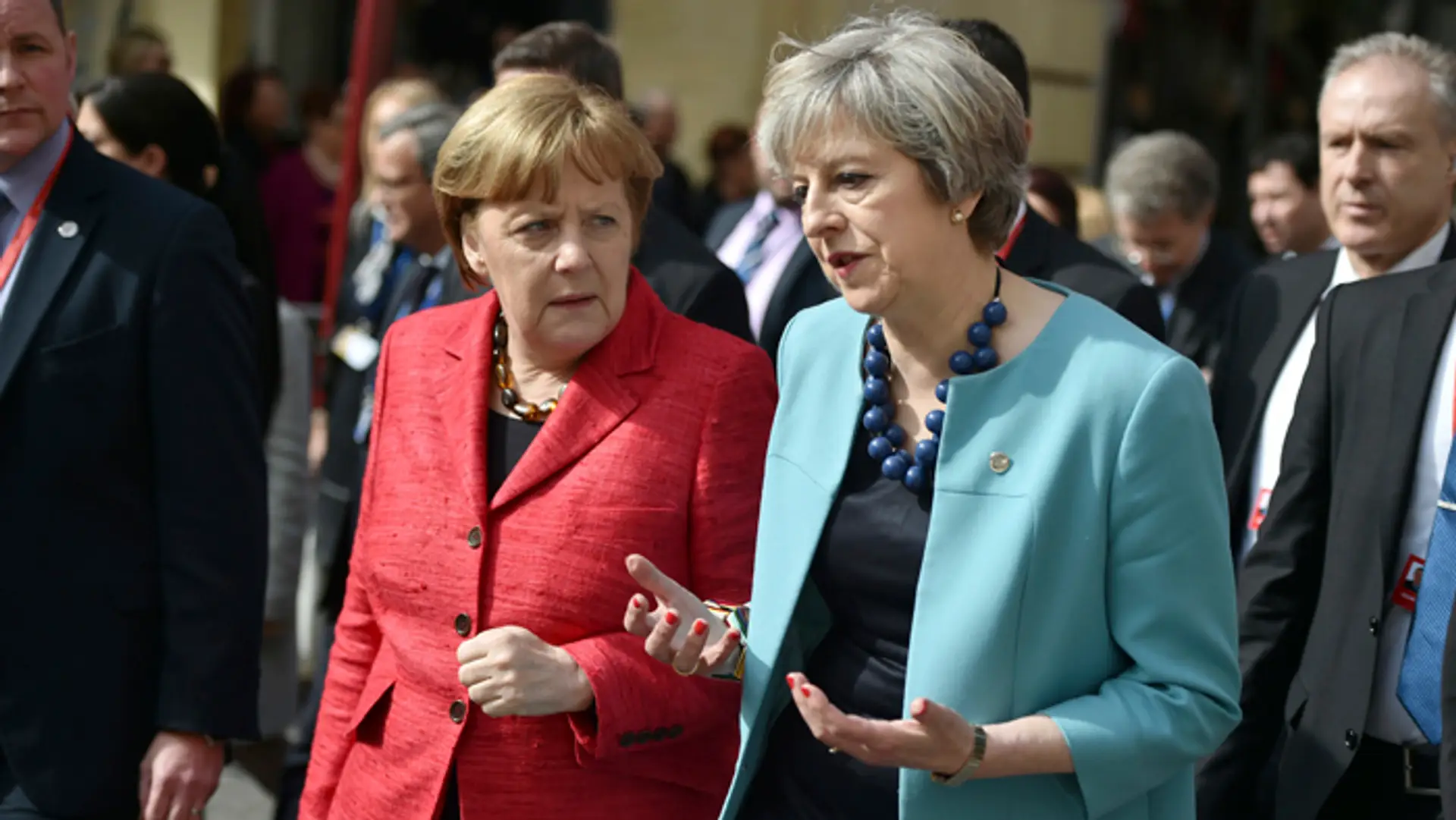 Nemecká kancelárka Angela Merkelová a britská premiérka Theresa Mayová. 