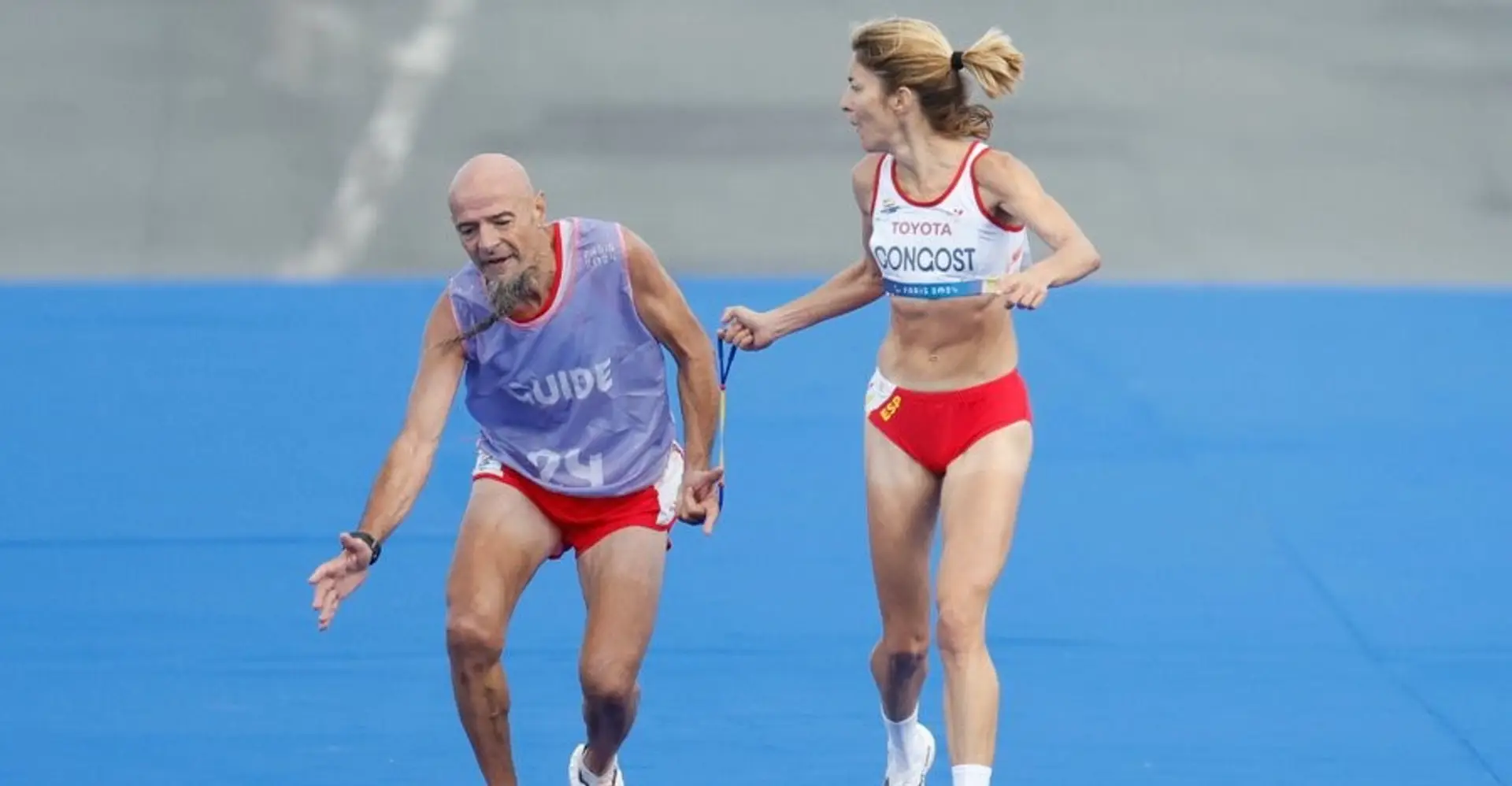 Elena Congostová so svojím sprievodcom.