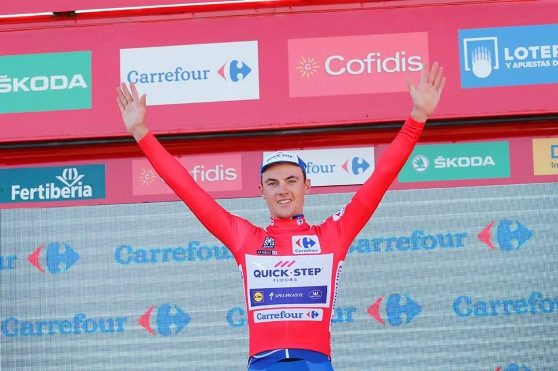 Yves Lampaert sa teší z triumfu v druhej etape Vuelty.