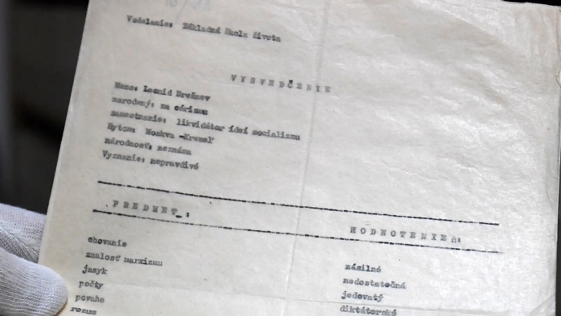 Detail vysvedčenia pre Leonida Iľjiča Brežneva.