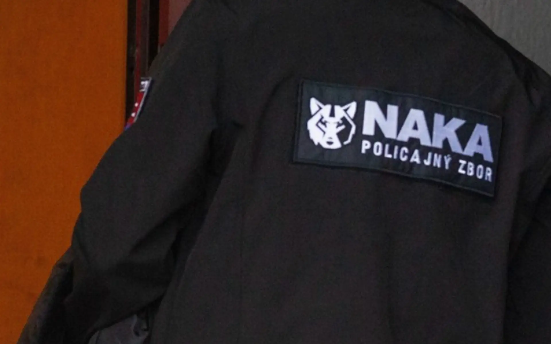 NAKA.