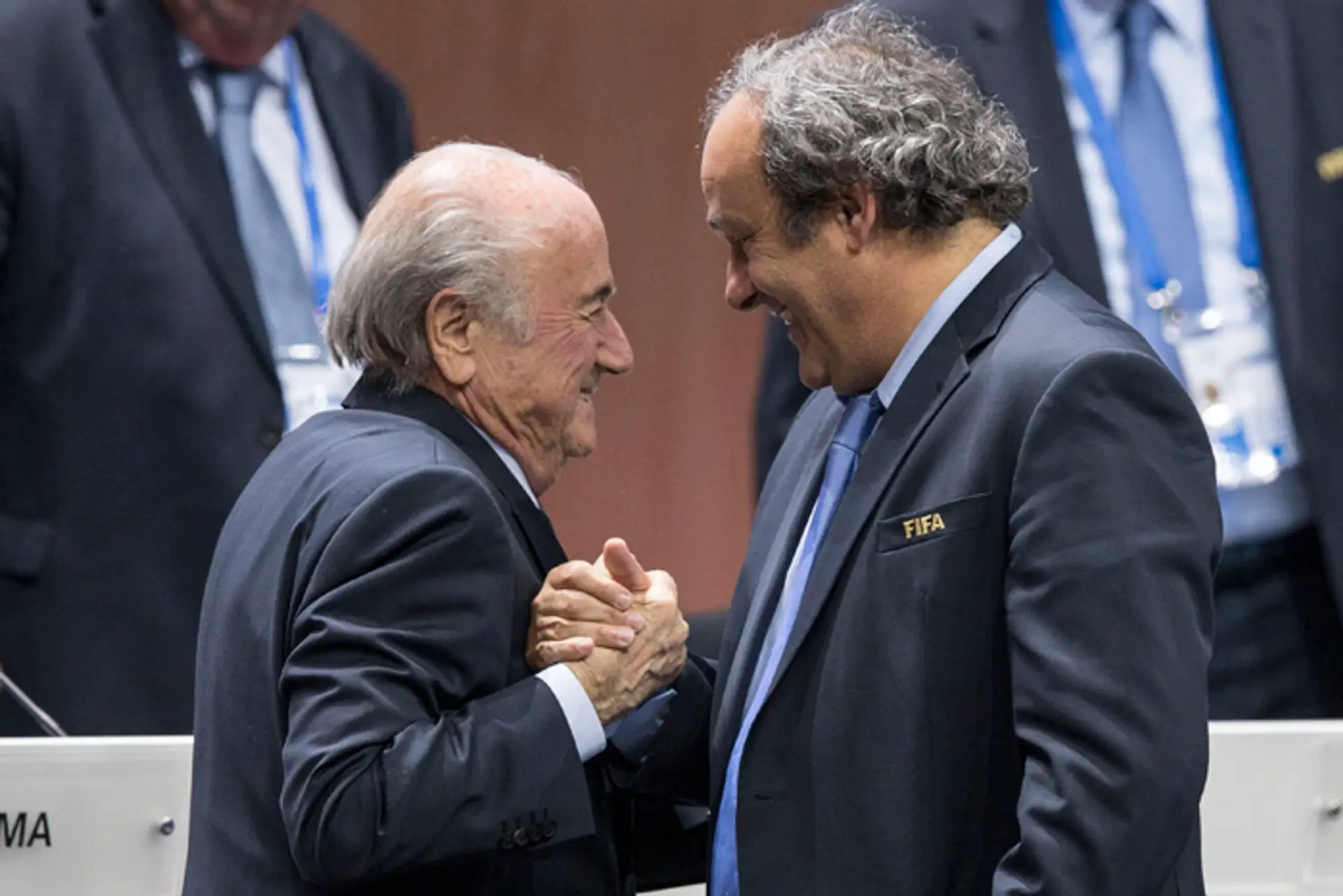 Na archívnej snímke Sepp Blatter a Michel Platini. 
